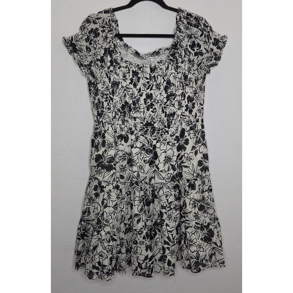 *NEW American Eagle Outfitters Black White Floral Smocked Ruffle Dress Size XL